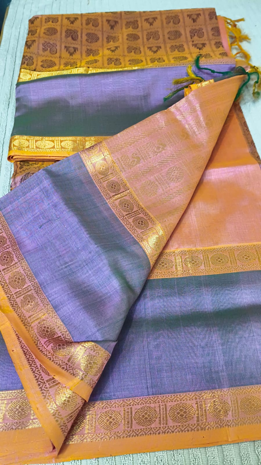 1000 butta silk cotton Saree in peach with lanendar border  rettaipet border