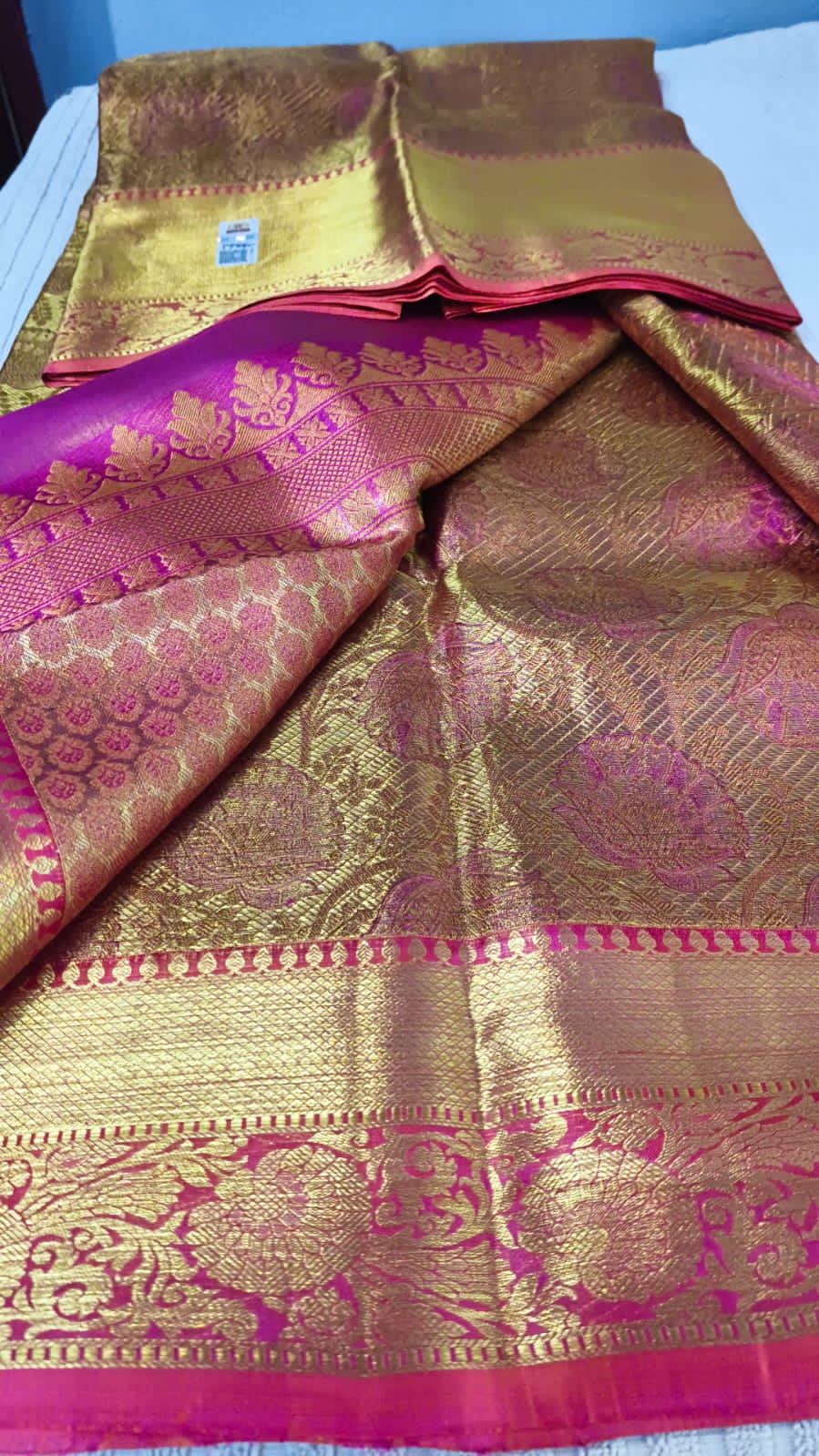 Handloom pure kanjivaram silk saree  bridal silk golden color with tissue all over pure golden jari all over red body in golden jari all over